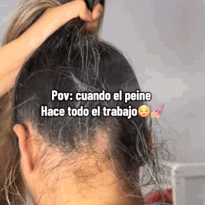 Hydra-Mist Glide Detangling Brush™